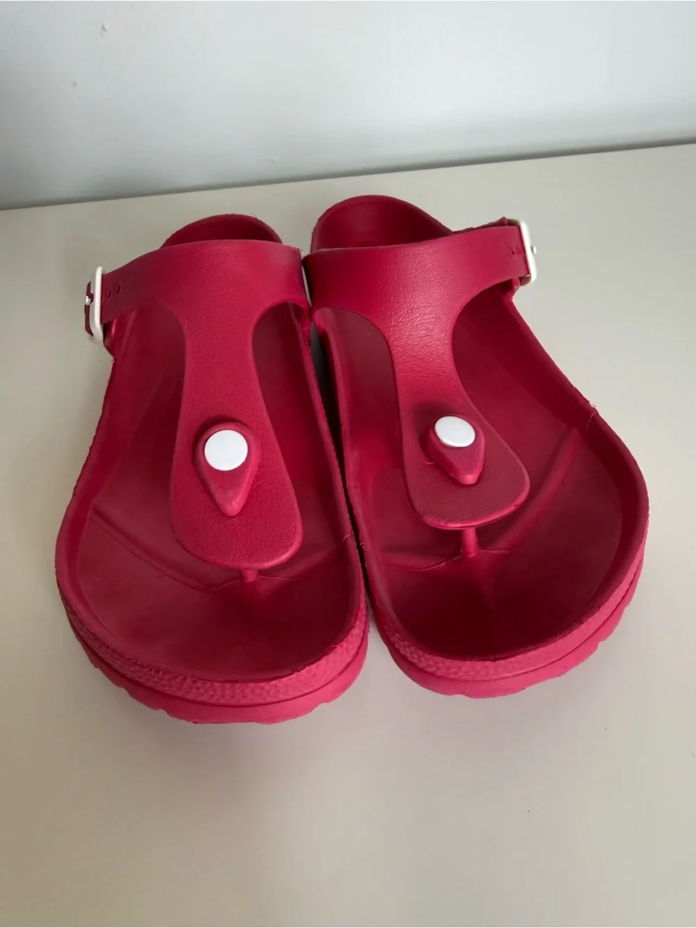 Cushionaire Women Hot Pink EVA Thong Sandals Size 8 Waterproof Buckle Slides